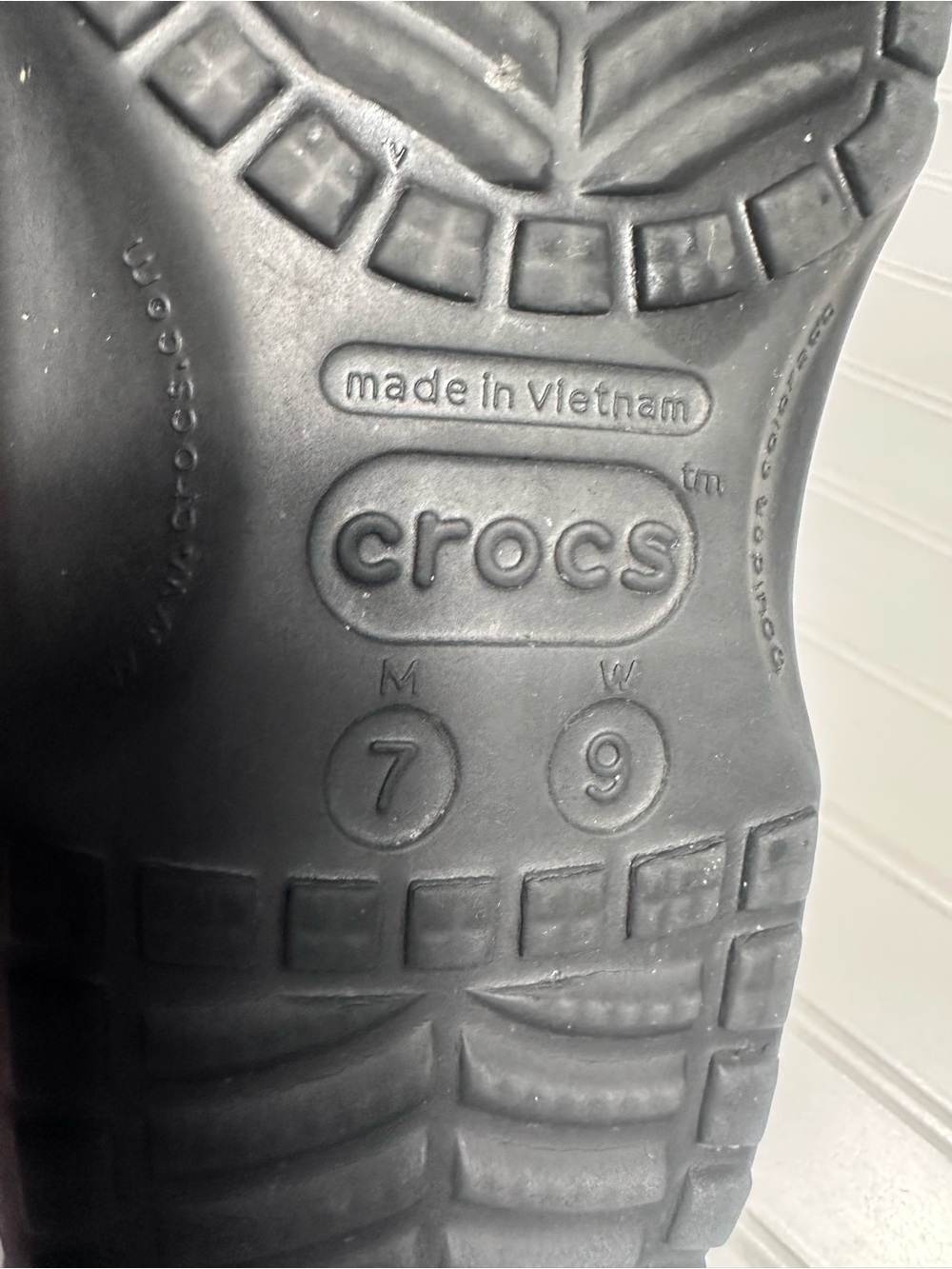 Crocs Disney Parks 2022 Halloween Mickey & Minnie Mouse clogs women’s 9 - Picture 11 of 11